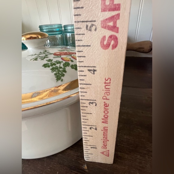 SOLD Vintage Hall China Vegetable Harvest Casserole Dish❤️🥕 - Picture 9 of 13